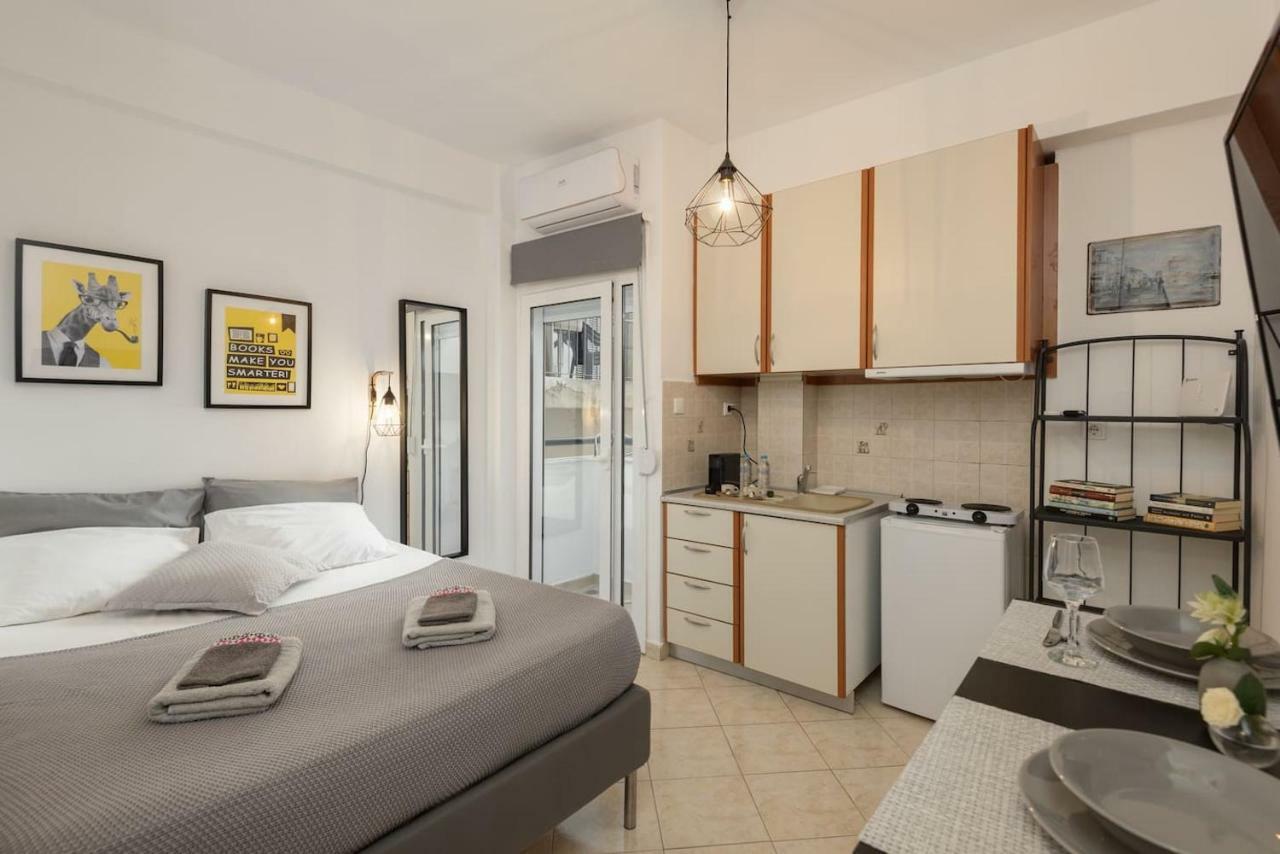 Central Studio! Fiber Wifi, Ac, Private, Self Check-In! Thessaloniki Exterior photo