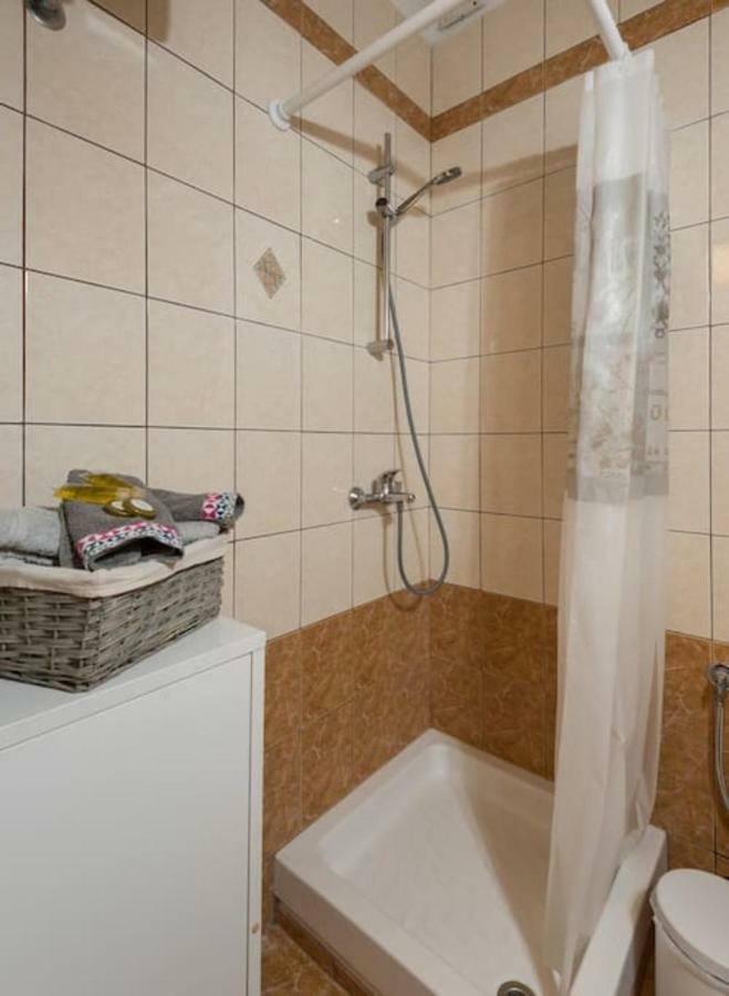 Central Studio! Fiber Wifi, Ac, Private, Self Check-In! Thessaloniki Exterior photo