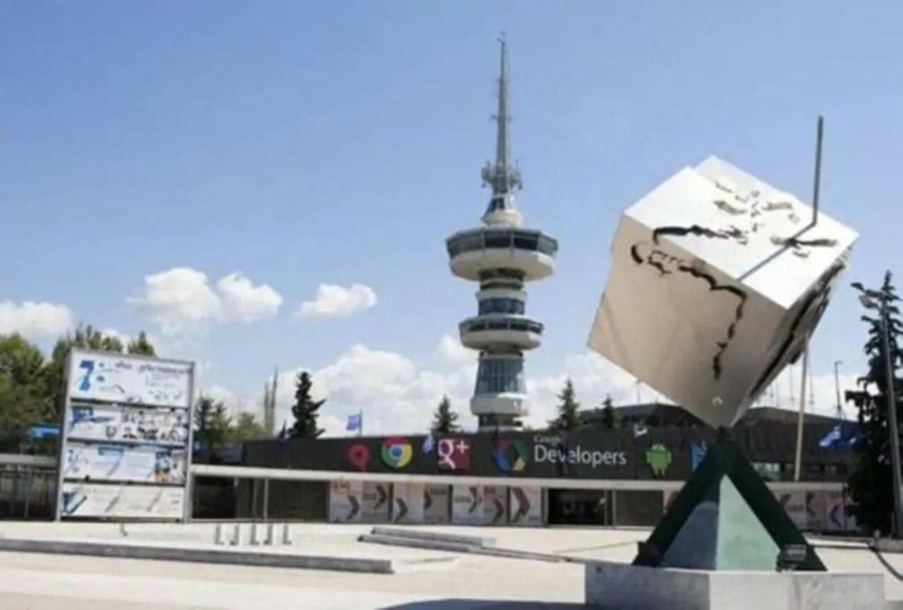 Central Studio! Fiber Wifi, Ac, Private, Self Check-In! Thessaloniki Exterior photo